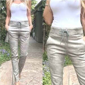 Bevy Flog Shely Gray Green Snake Print Pants.  Size 26